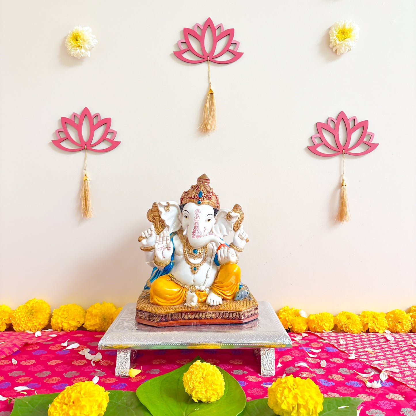 Lotus Backdrop Decor Kit